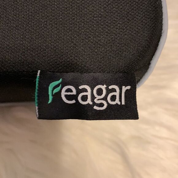 Black Headrest UNISEX for your auto or for your favorite chair at home - Picture 3 of 7